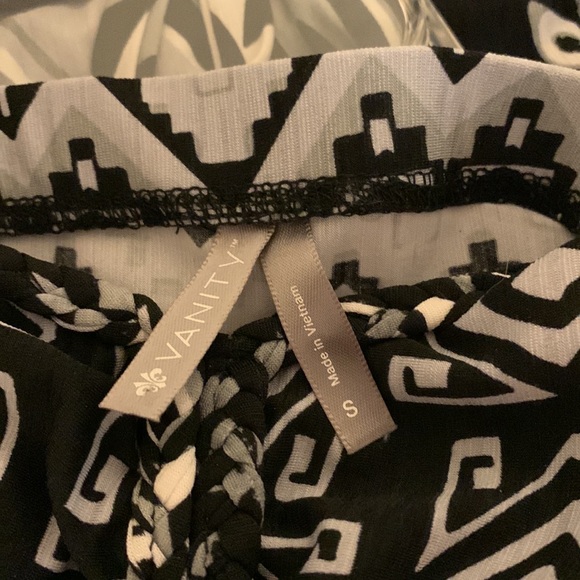 Black, White, and Gray Halter Top Maxi Dress - Picture 7 of 7